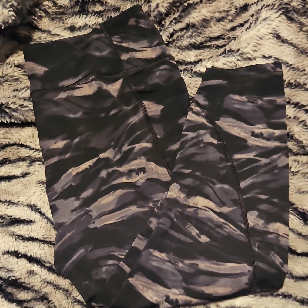 Victoria's Secret Black and Gray Leggings